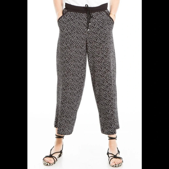 Max Studio Pants - MAX STUDIO Wide Leg Patterned Woven Crop Pants​